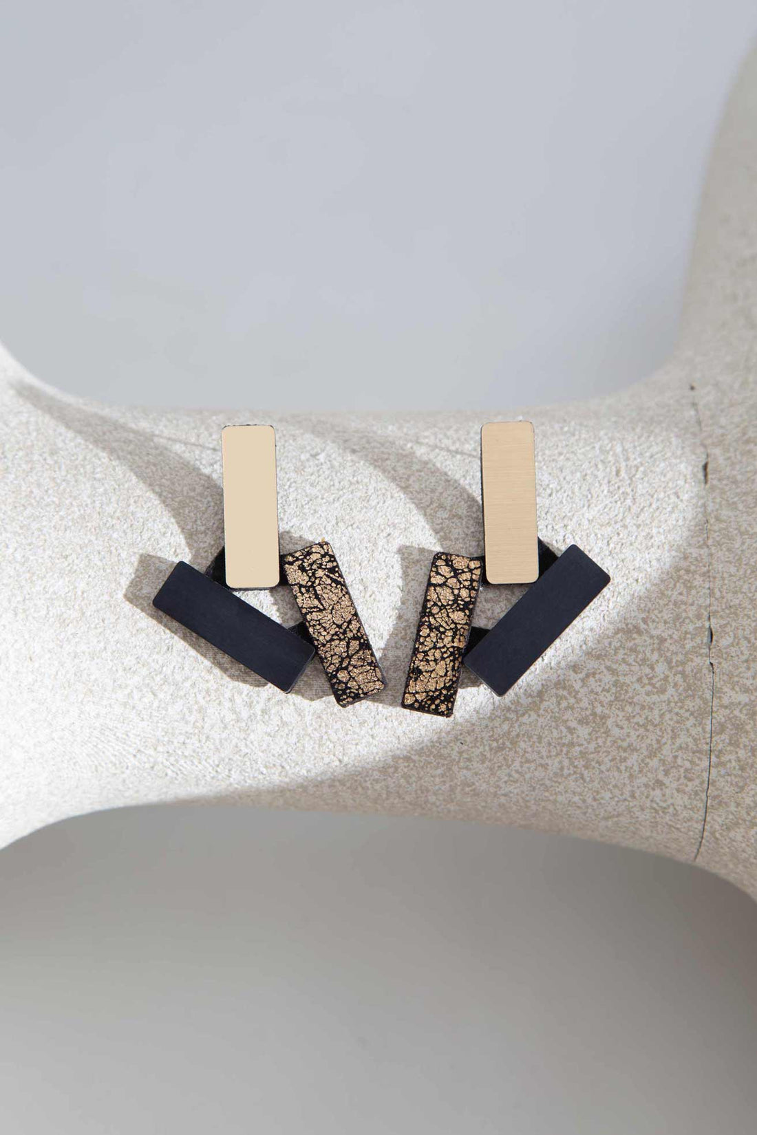 Ray Earrings small Black/Gold