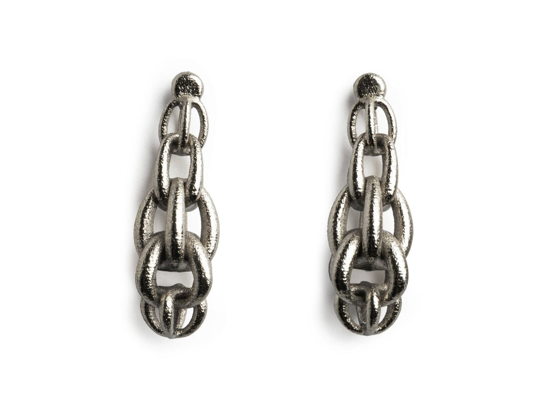 Magna Earrings in Gunmetal