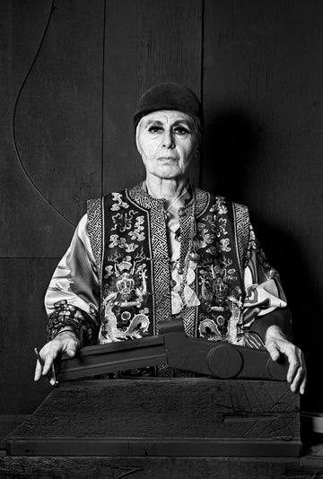 Louise Nevelson Portrait by Lynn Gilbert 8x10 Print