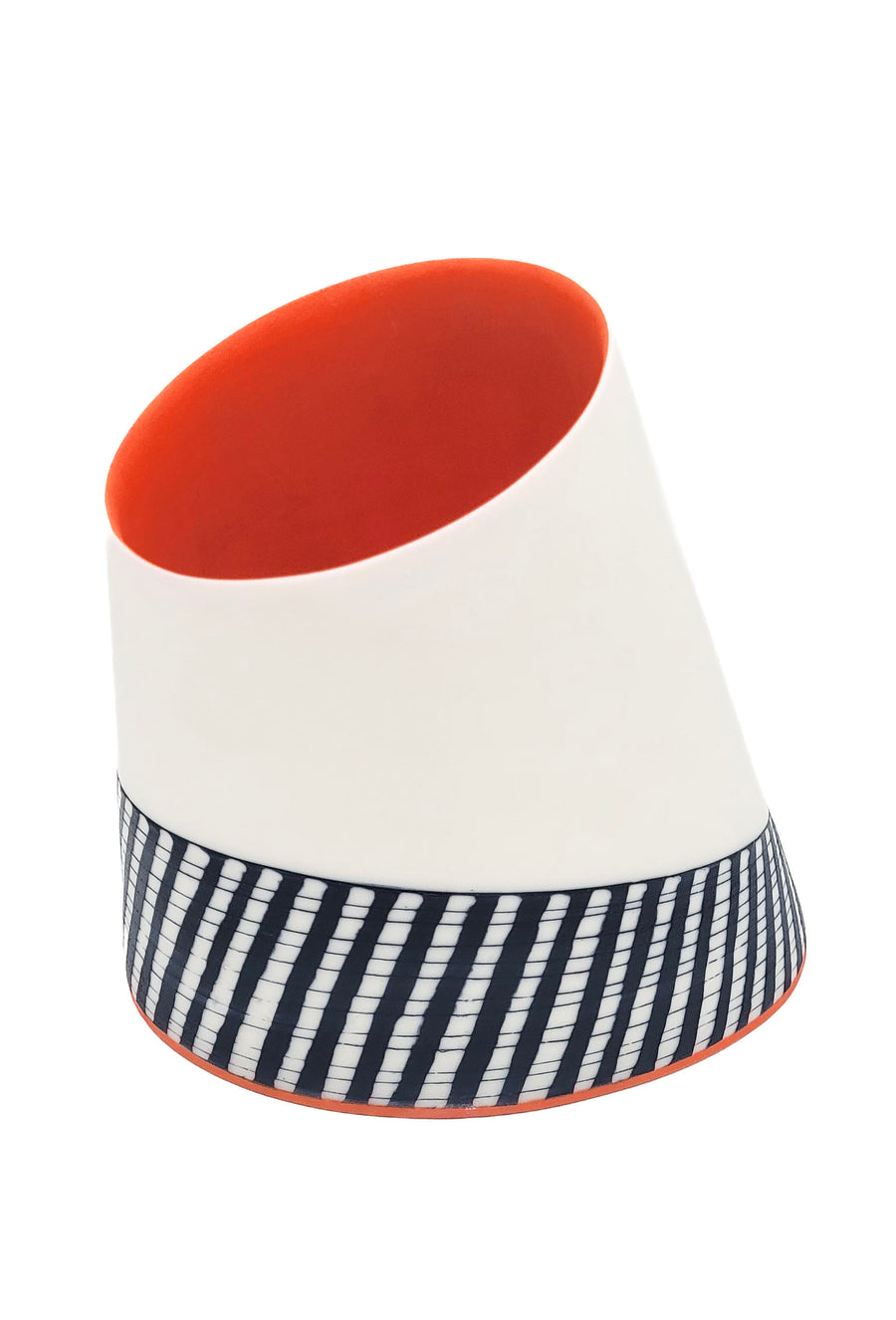Tilted Vessel I