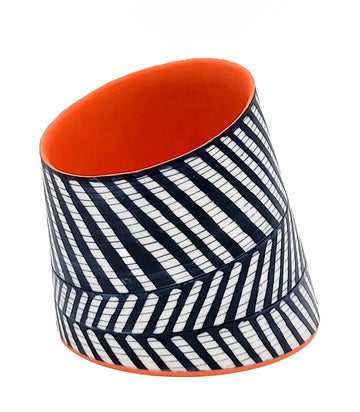 Tilted Vessel II