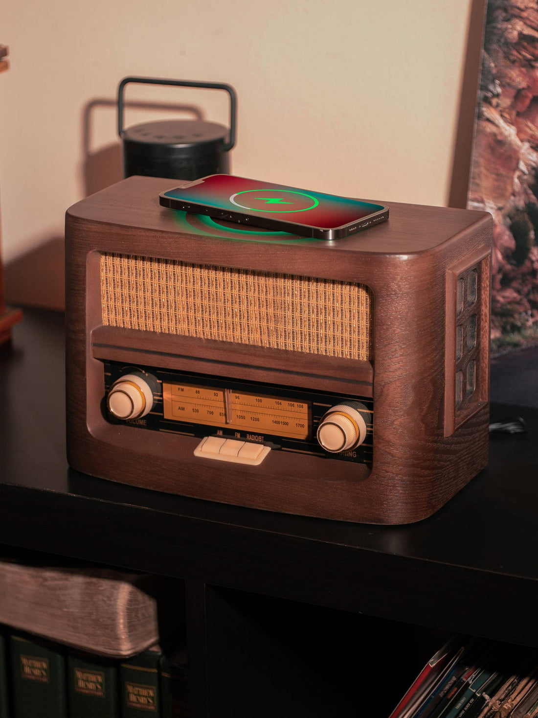 Fuse VINT Retro Radio with Bluetooth & Wireless Charger