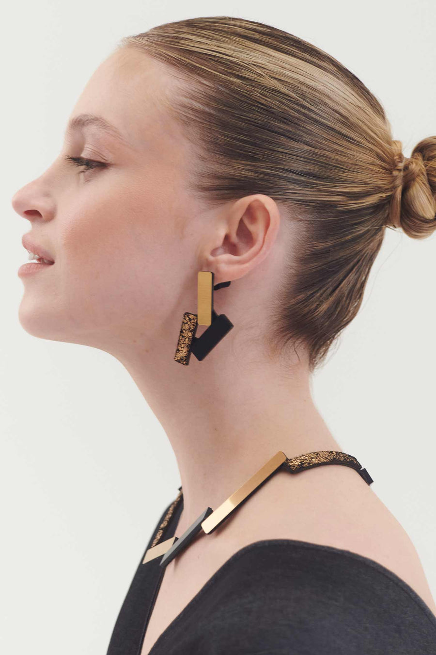 Ray Earrings small Black/Gold