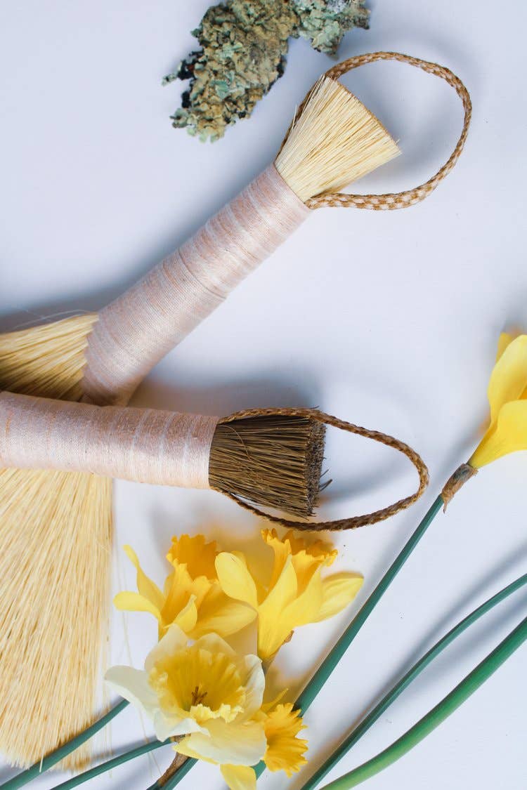 Tampico Wing Broom: Brown / Leather Cord