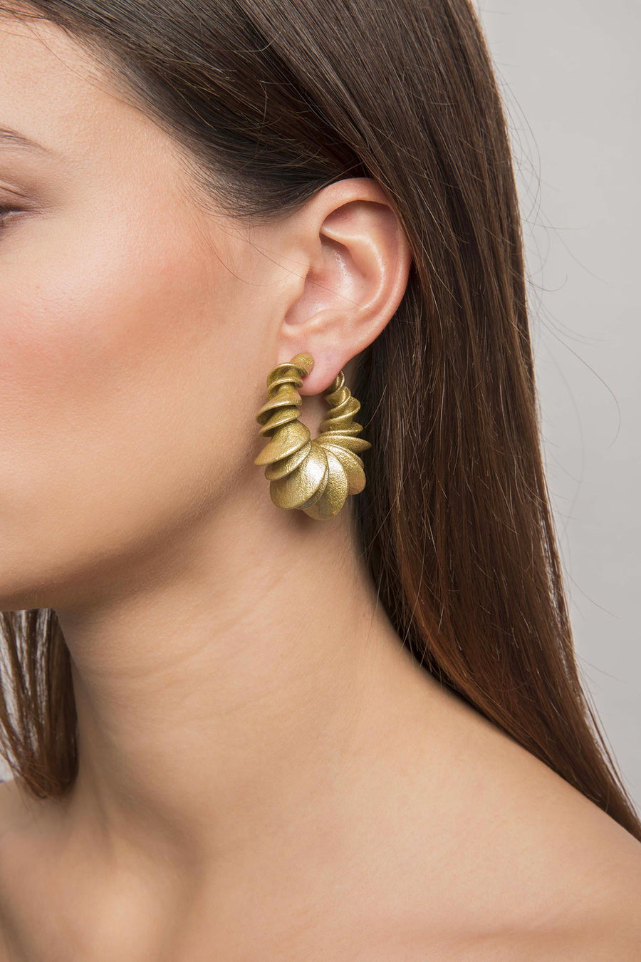Bailong Earrings 1 in White Gold