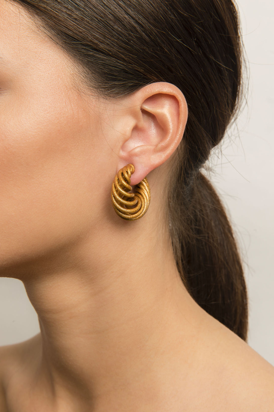 Memento Earrings 1 in White Gold