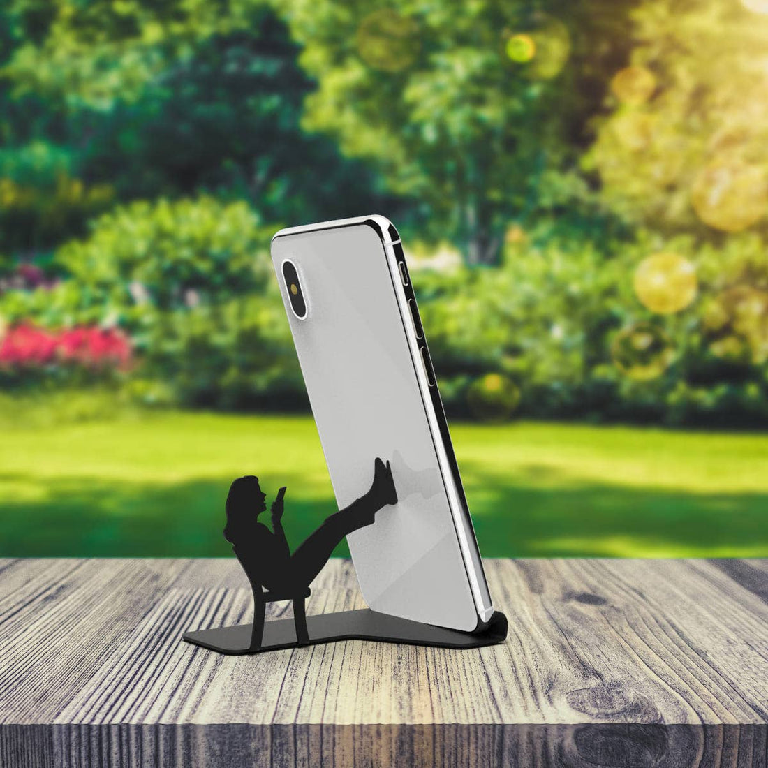 Chatty Patty - Metal Smartphone Stand