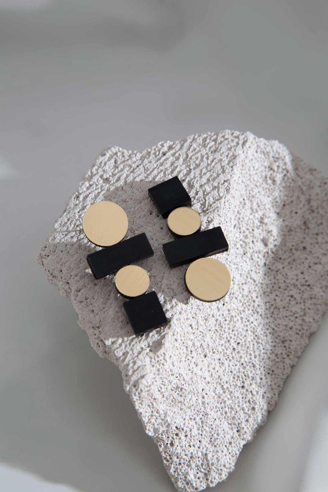 Bauhaus Earrings Large - Black/Gold