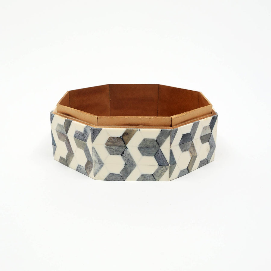 U Pattern Hexagon Box