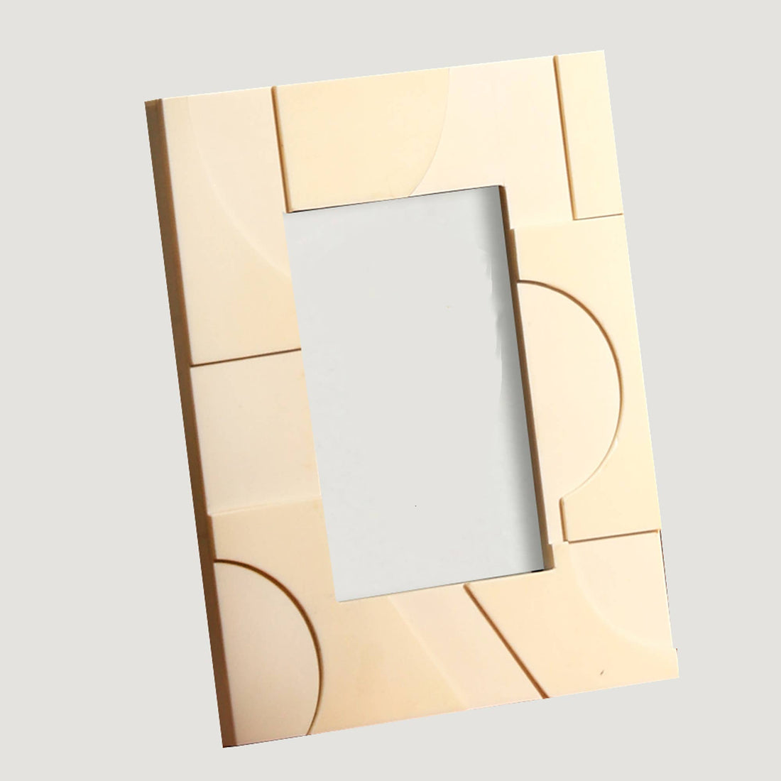 Ivory Resin 3D Cut Inlay Picture Frame 4x6"
