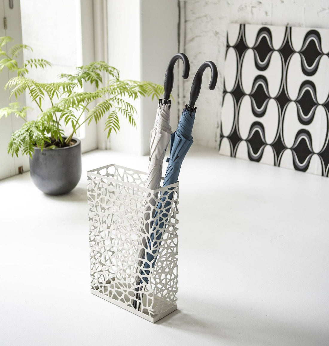White Nest Umbrella Stand / Magazine Holder
